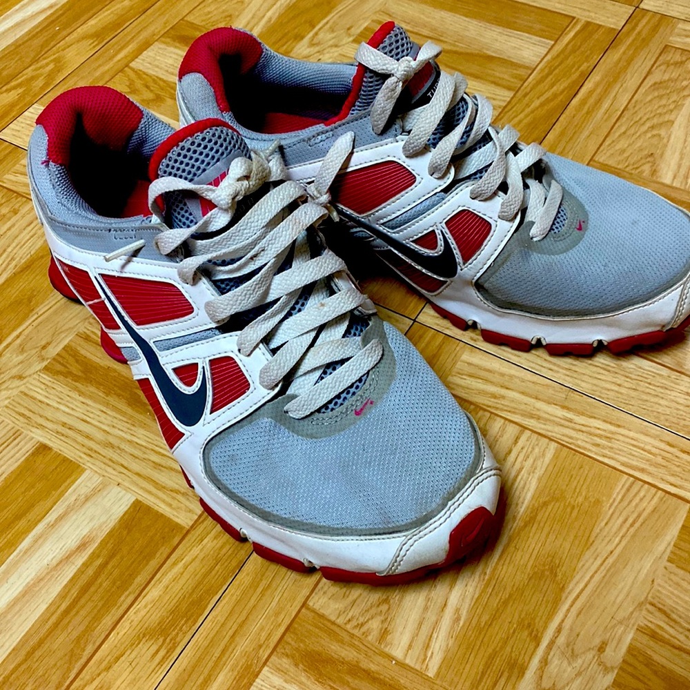 Women’s Nike shocks